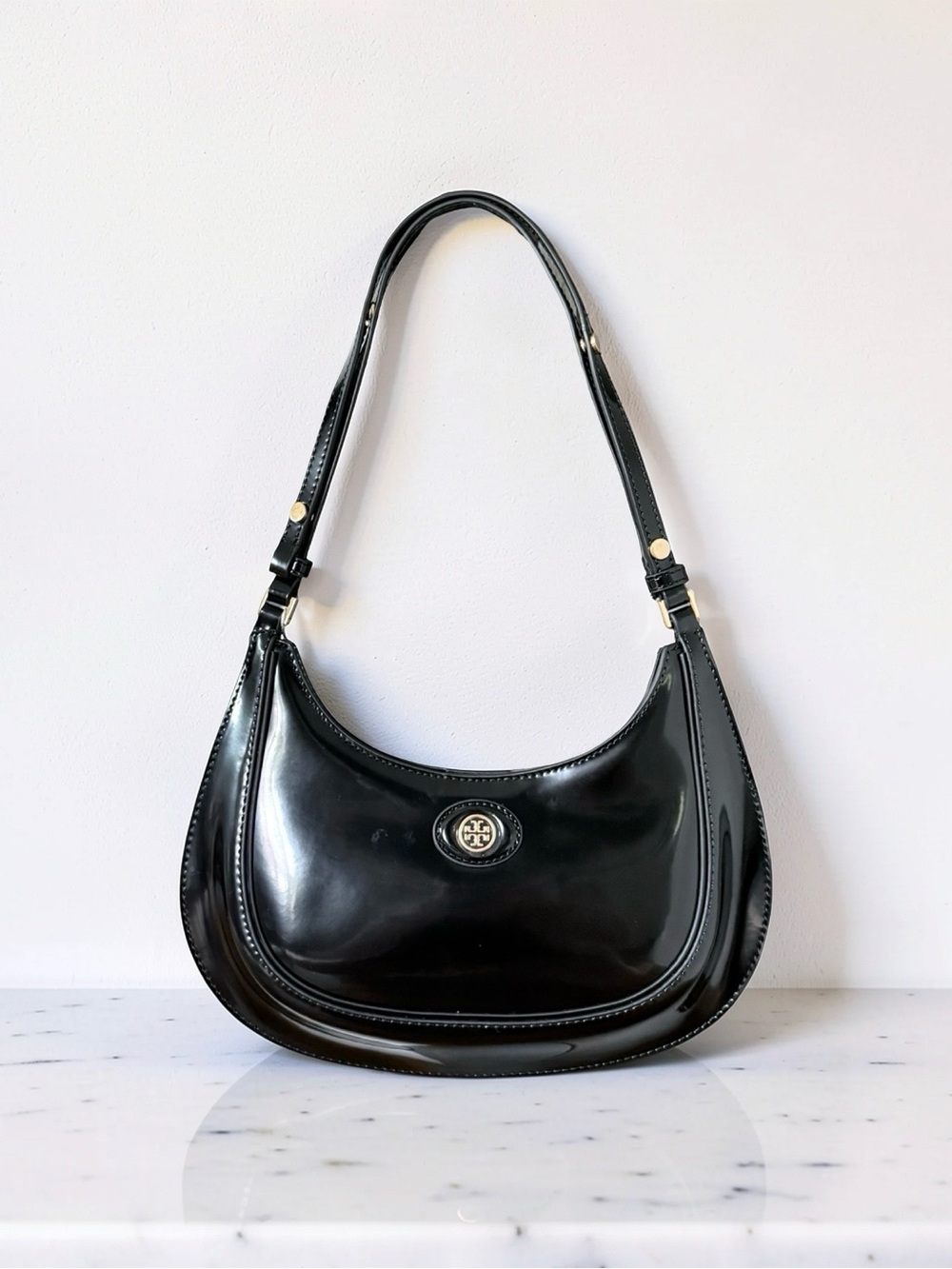 Tory Burch Robinson Spazzolato Leather Convertible Crescent Shoulder Bag Black